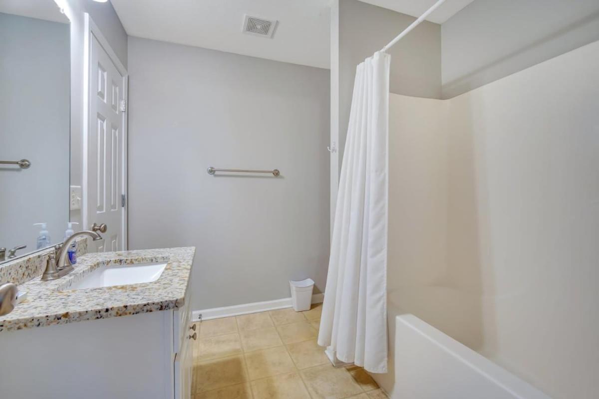 Charming Gray Home- 5 Mins From Gsu! Statesboro Eksteriør billede
