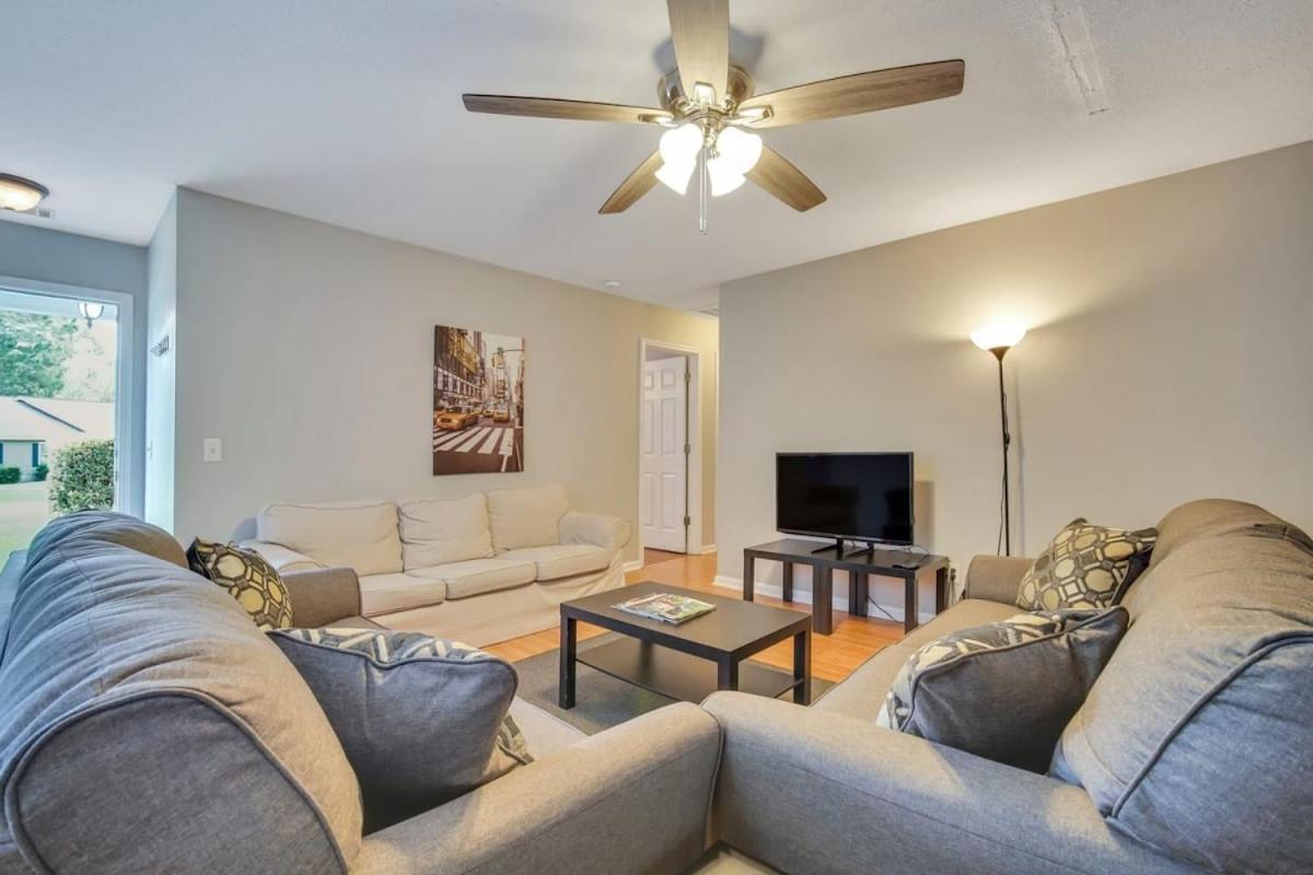 Charming Gray Home- 5 Mins From Gsu! Statesboro Eksteriør billede