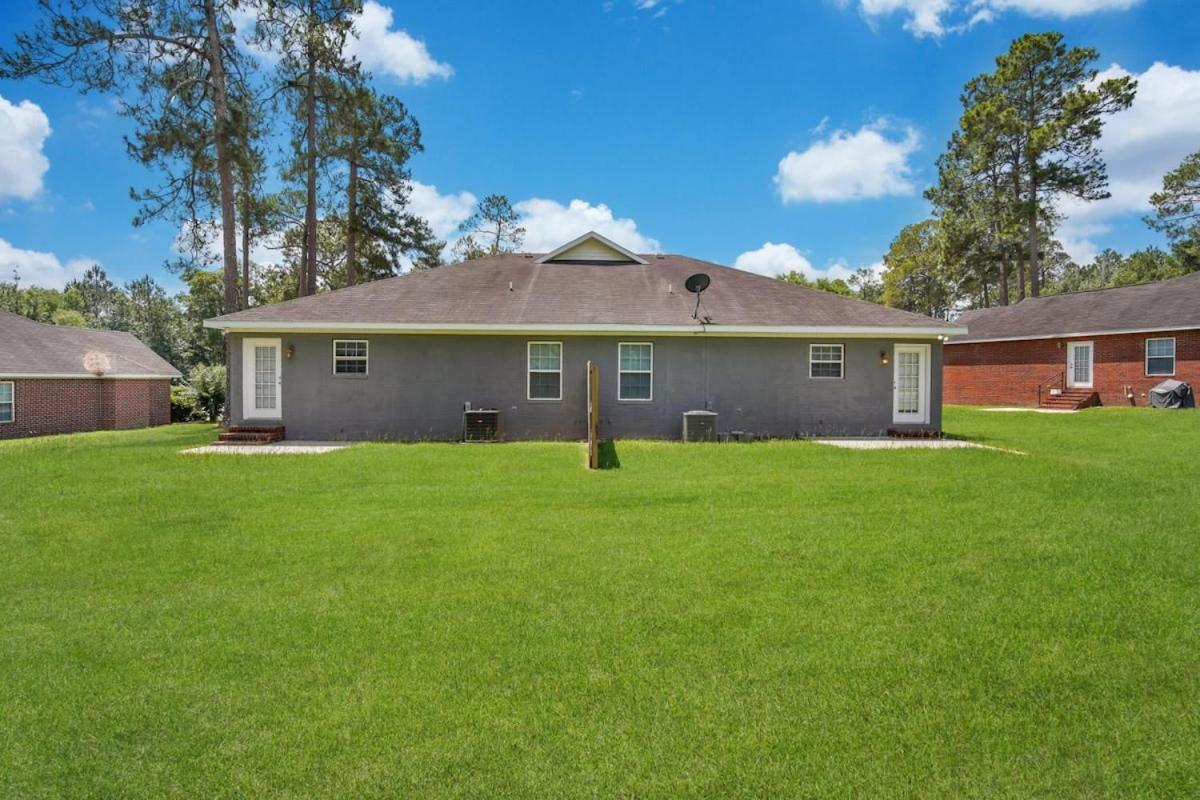 Charming Gray Home- 5 Mins From Gsu! Statesboro Eksteriør billede